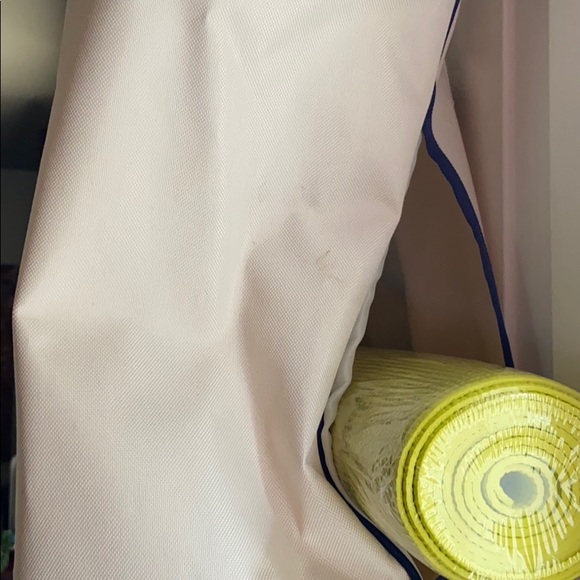 DSW Yoga Mat and Tote - Picture 4 of 8